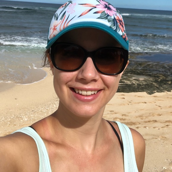 Meet your Posher, Kelsey - Picture 1 of 1